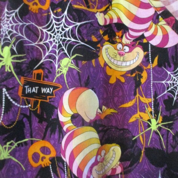 Disney Cheshire Cat Halloween V-Neck Crossover Scrub Top 3XL Purple Spiders Skul - Picture 2 of 5